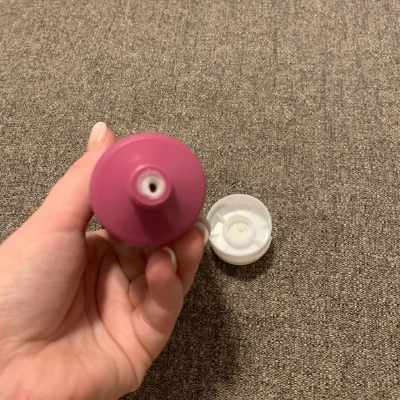 Ole Henriksen Wonderfeel Cleanser - Picture 2 of 2